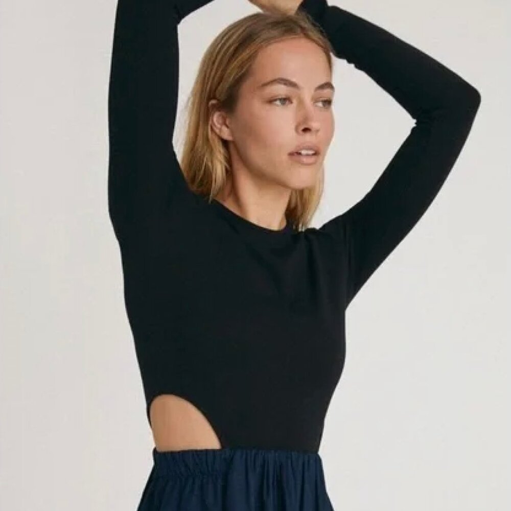 NWT: Something Navy Tara Cut Out Long Sleeve Maxi dress